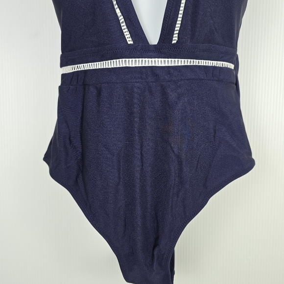 NWT Cupshe Women's One Piece Navy Plunging Neckline And Back White Inlay Small - Picture 3 of 12